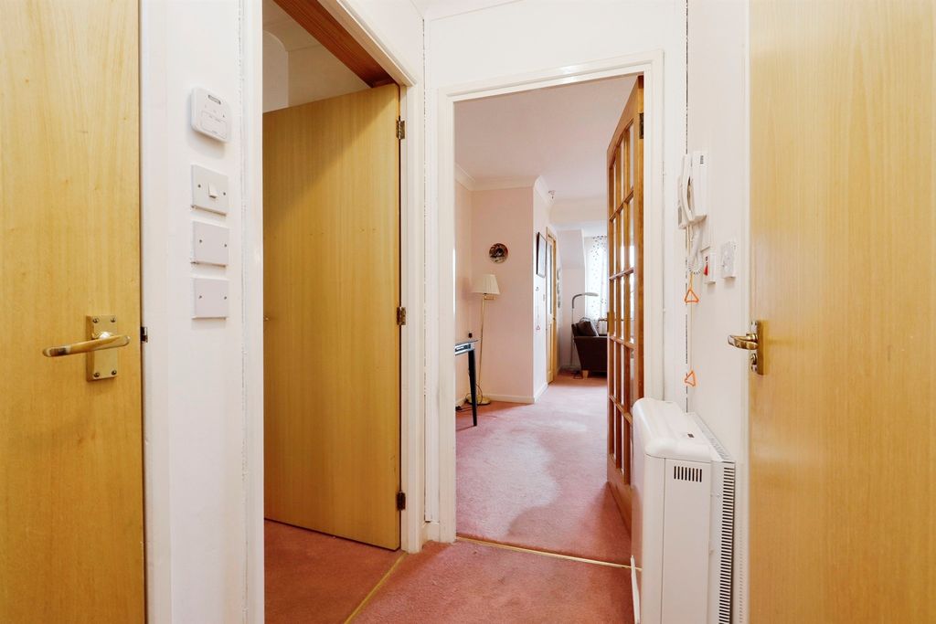 Springfield Court, Bishopbriggs, Glasgow G64, 1 bed flat for sale, £ ...