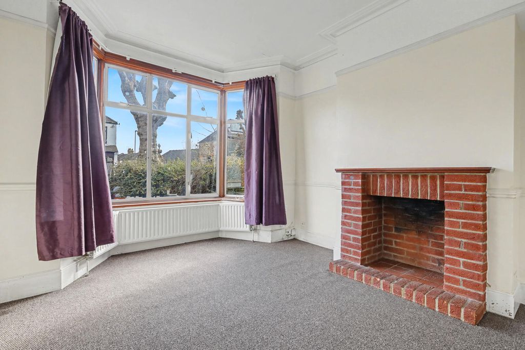 Property photo 2 of 14