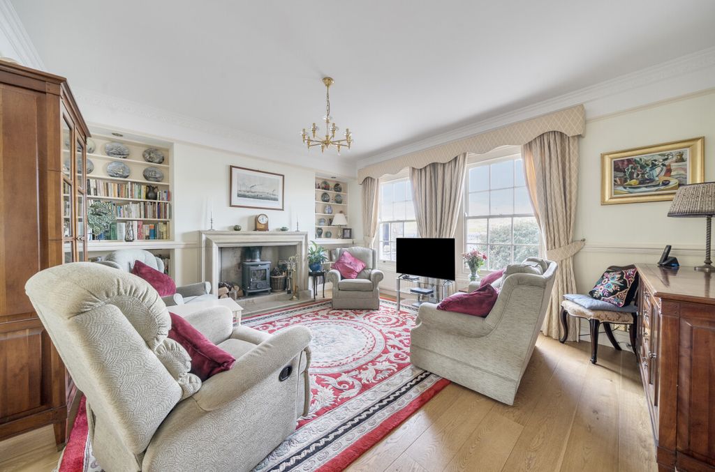 Property photo 3 of 40 Drawing Room