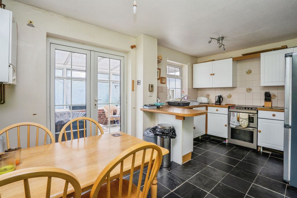 Property photo 3 of 20