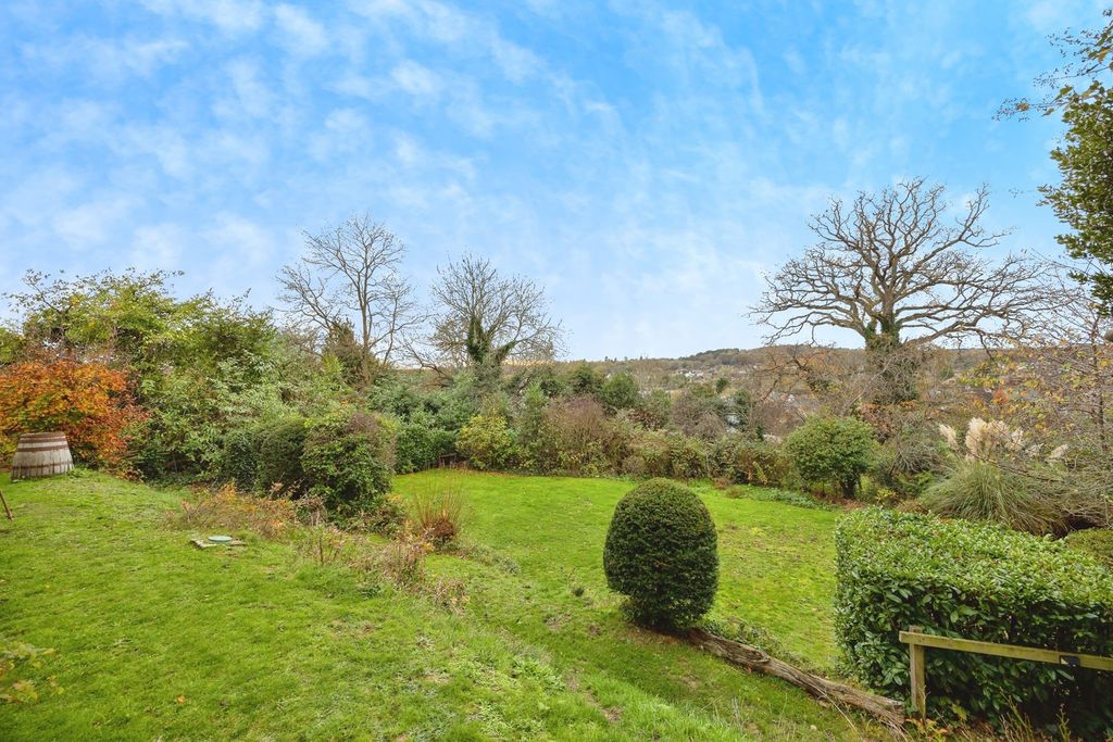 Property photo 3 of 20 Photo