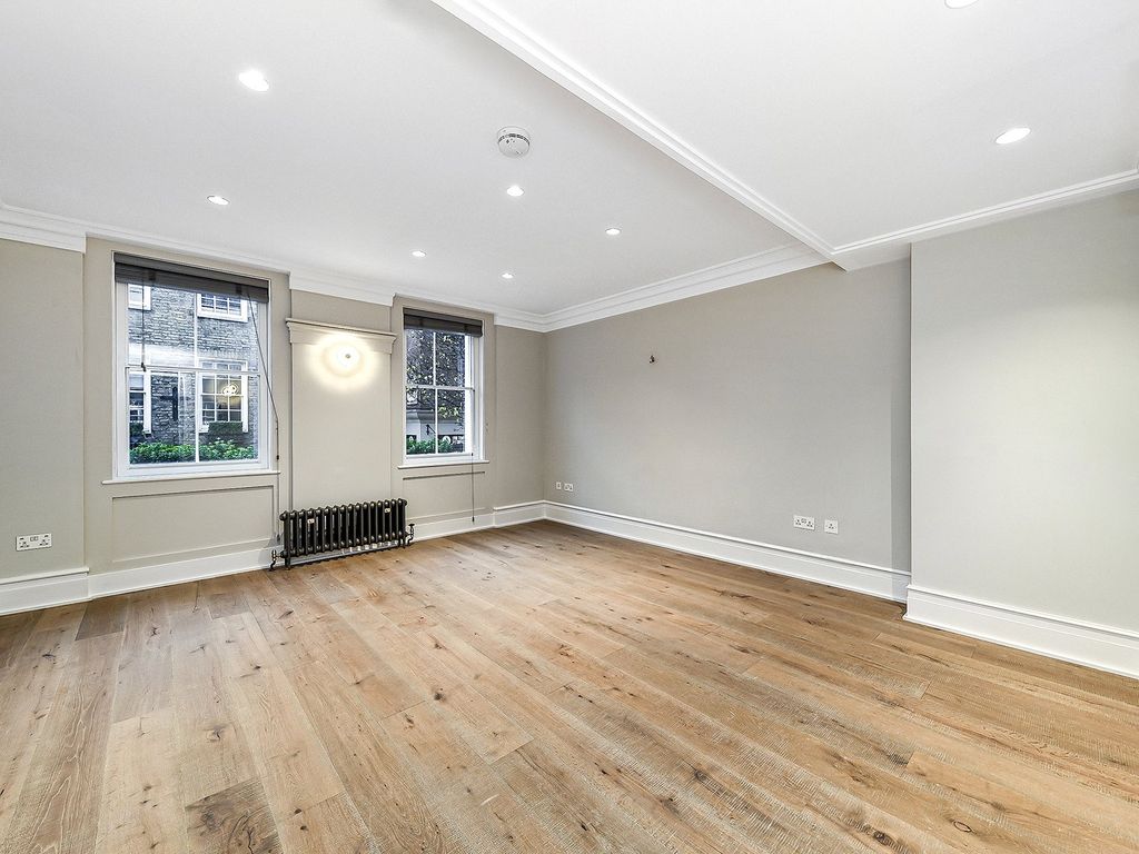 Property photo 1 of 15 Monmouth St