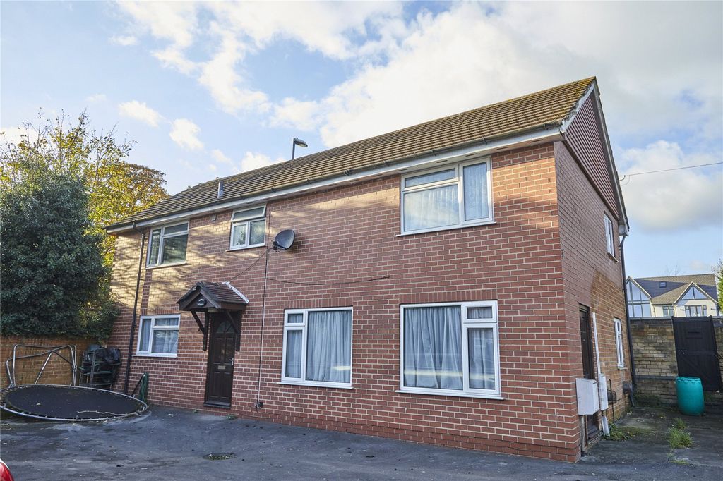 Property photo 3 of 16 405 Burton Road