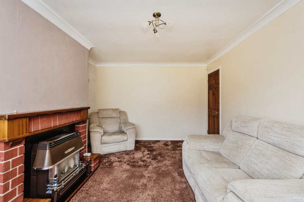 Property photo 3 of 16