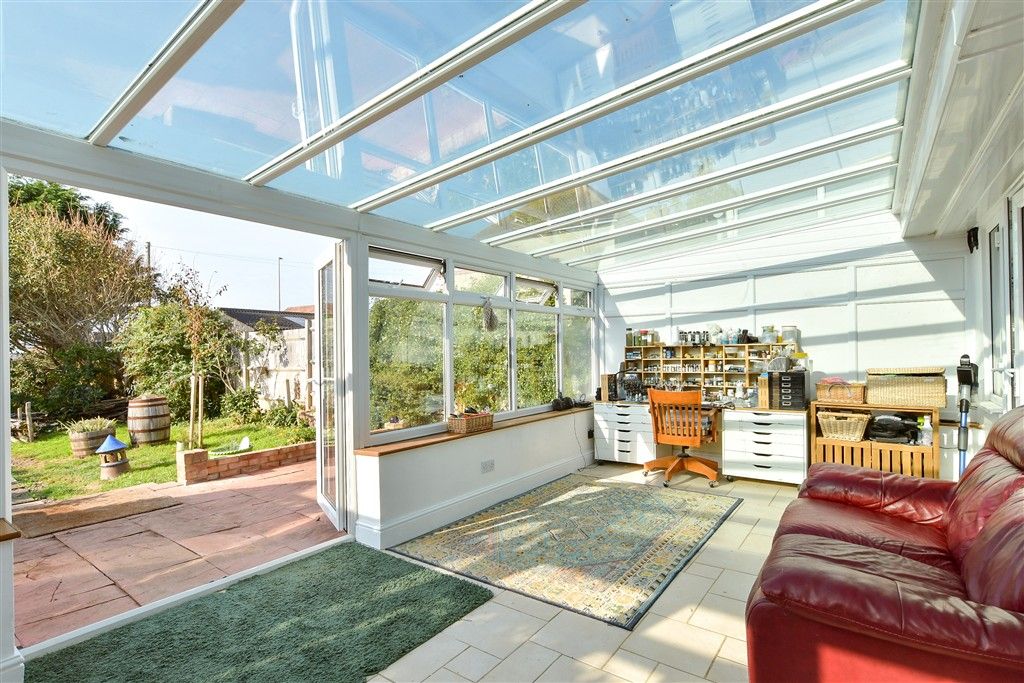 Property photo 3 of 18 Conservatory