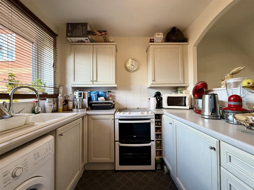 Property photo 3 of 14 3
