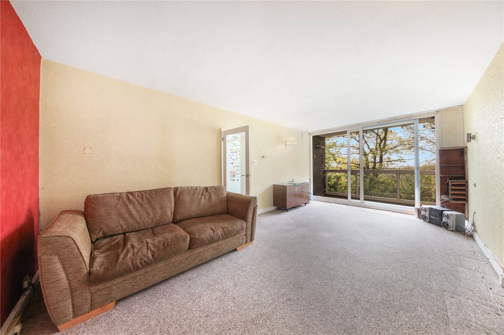 Property photo 2 of 9 Picture No. 11