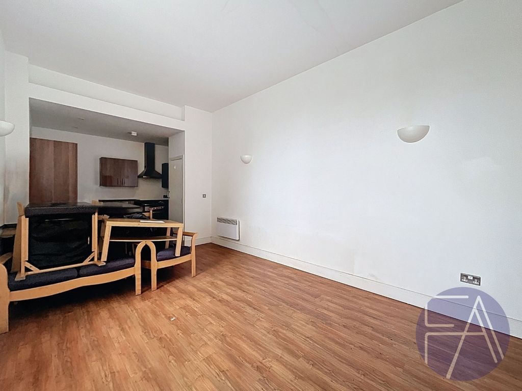 Property photo 3 of 7 4676113