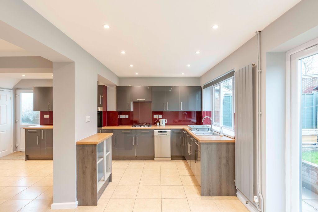 Property photo 2 of 25 Photo 2