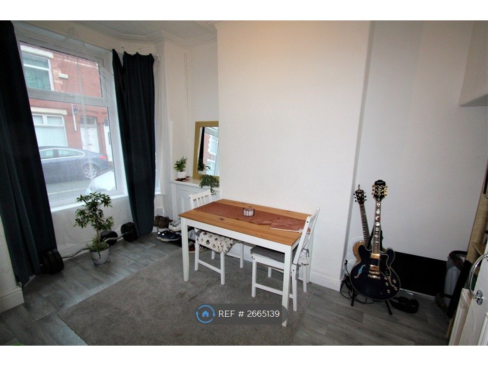 Property photo 2 of 6 Front Lounge