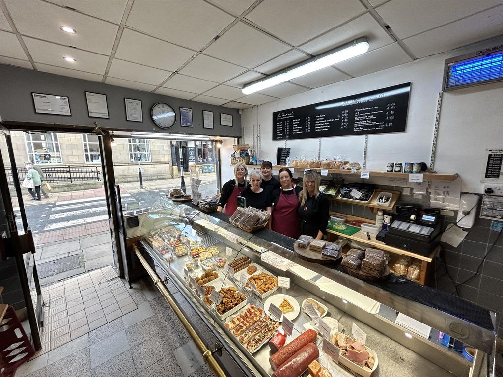 Property photo 2 of 6 Photo 1