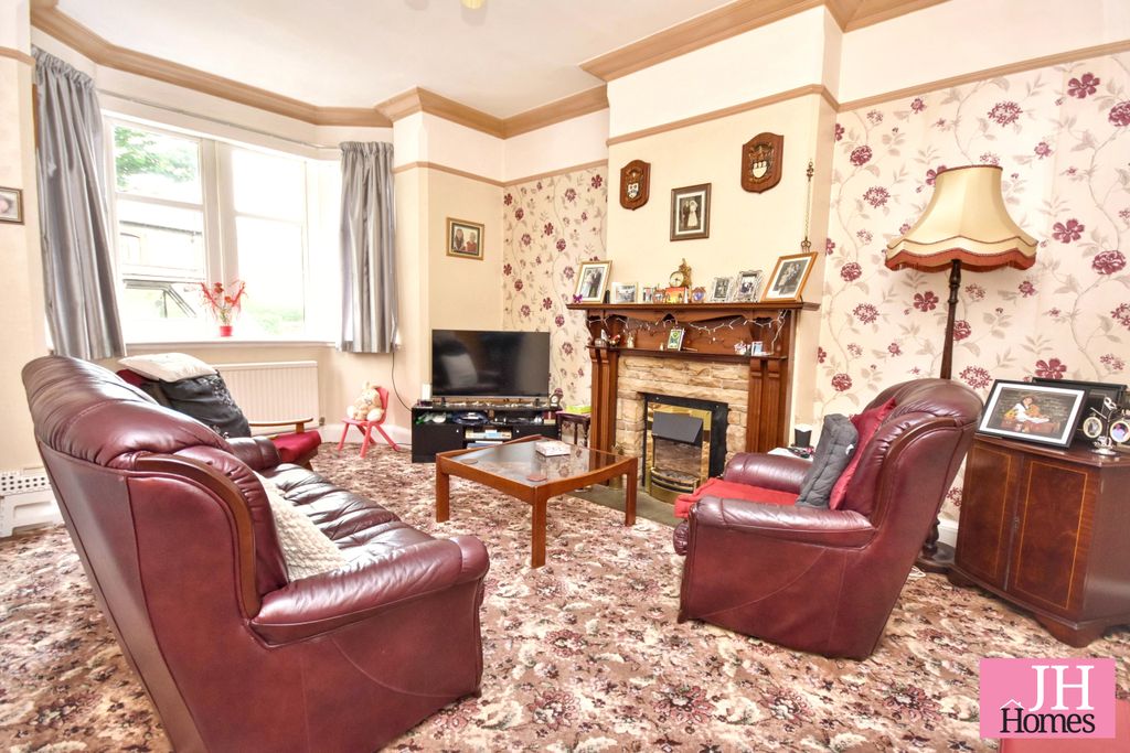 Property photo 2 of 24