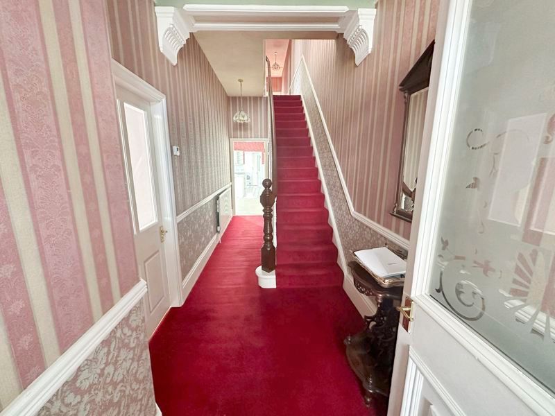 Property photo 2 of 20 7 Queens Terrace