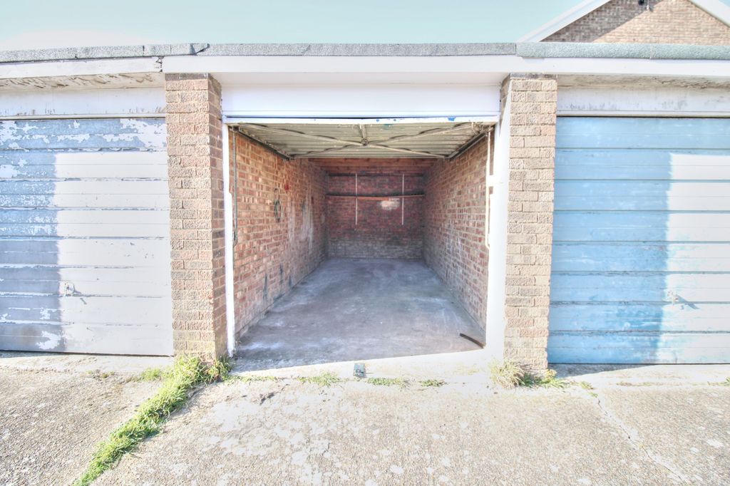 Property photo 2 of 3