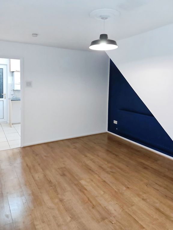 Property photo 2 of 12 Balcony