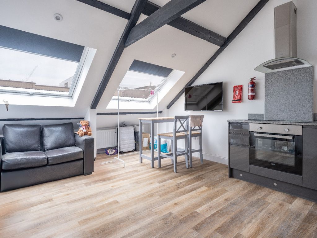 Property photo 1 of 6 3709611