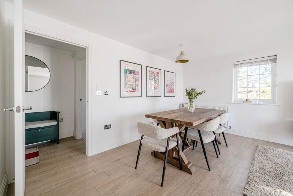 Property photo 3 of 16 Picture No. 13