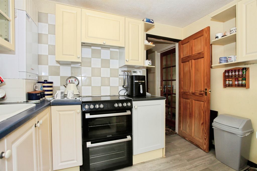 Property photo 2 of 17