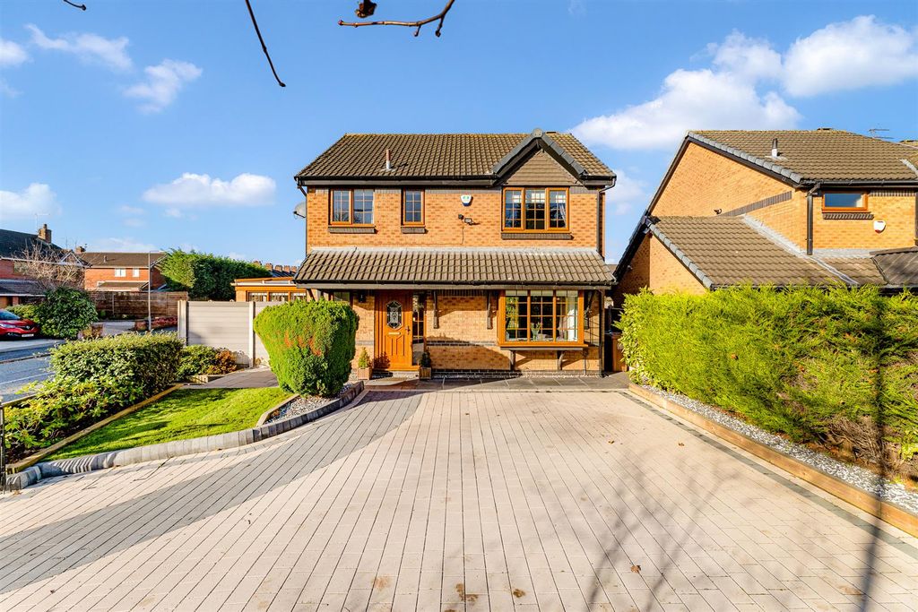 Property photo 1 of 49 45 Stafford Road-44.Jpg