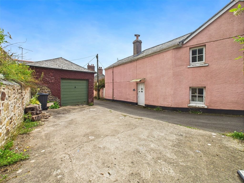 Property photo 3 of 23 Picture No. 02
