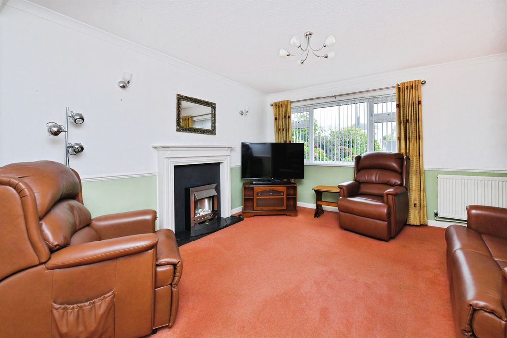 Property photo 3 of 23