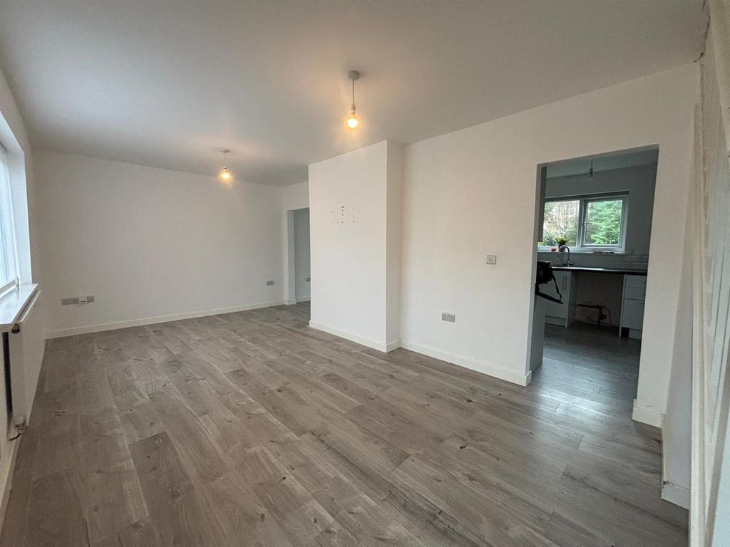 Property photo 2 of 18 Img-20251107-Wa0002.Jpg