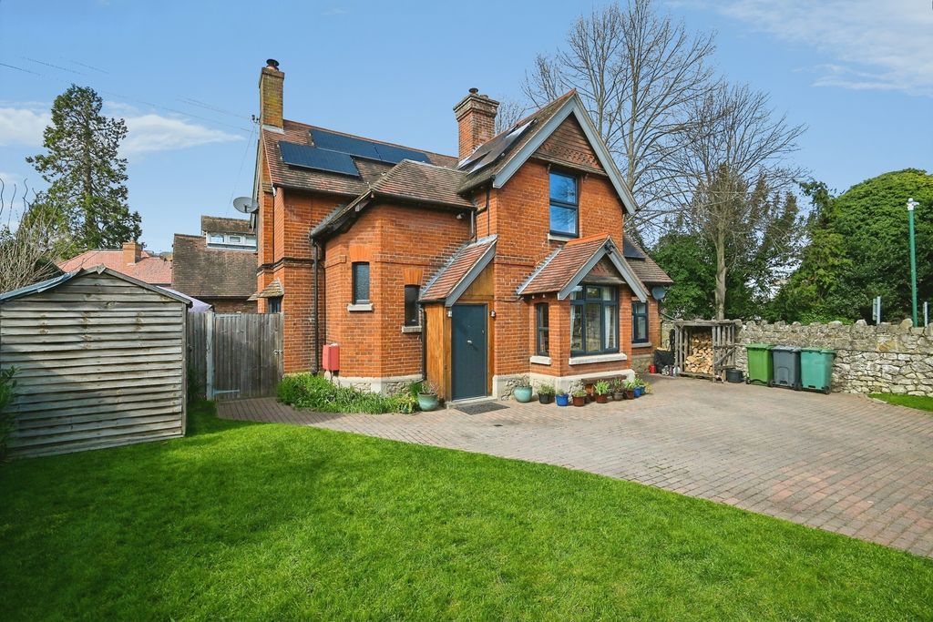 Property photo 1 of 20 Pbox-Img.Jpg