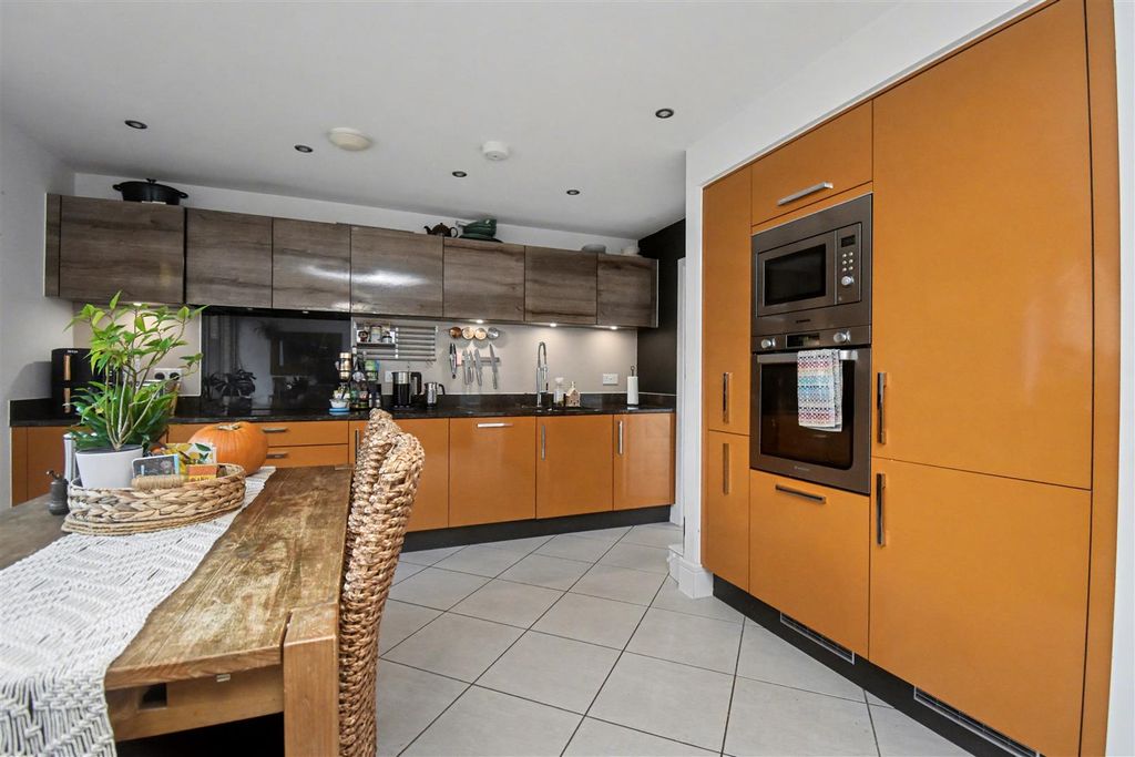 Property photo 2 of 21 Dsc_0351.Jpg