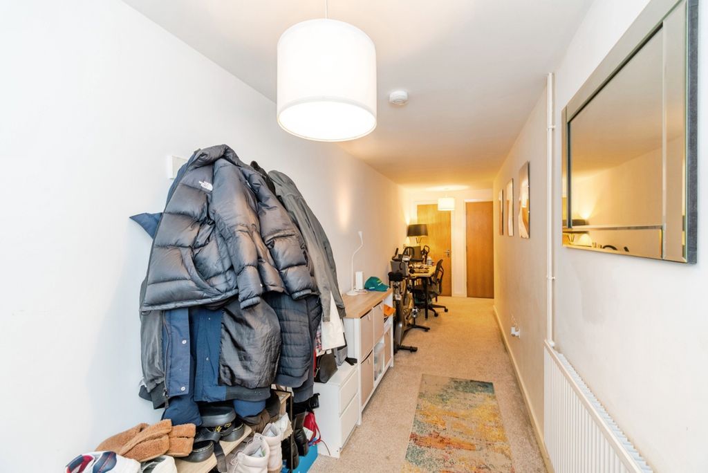 Property photo 2 of 12 Pbox-Img.Jpg