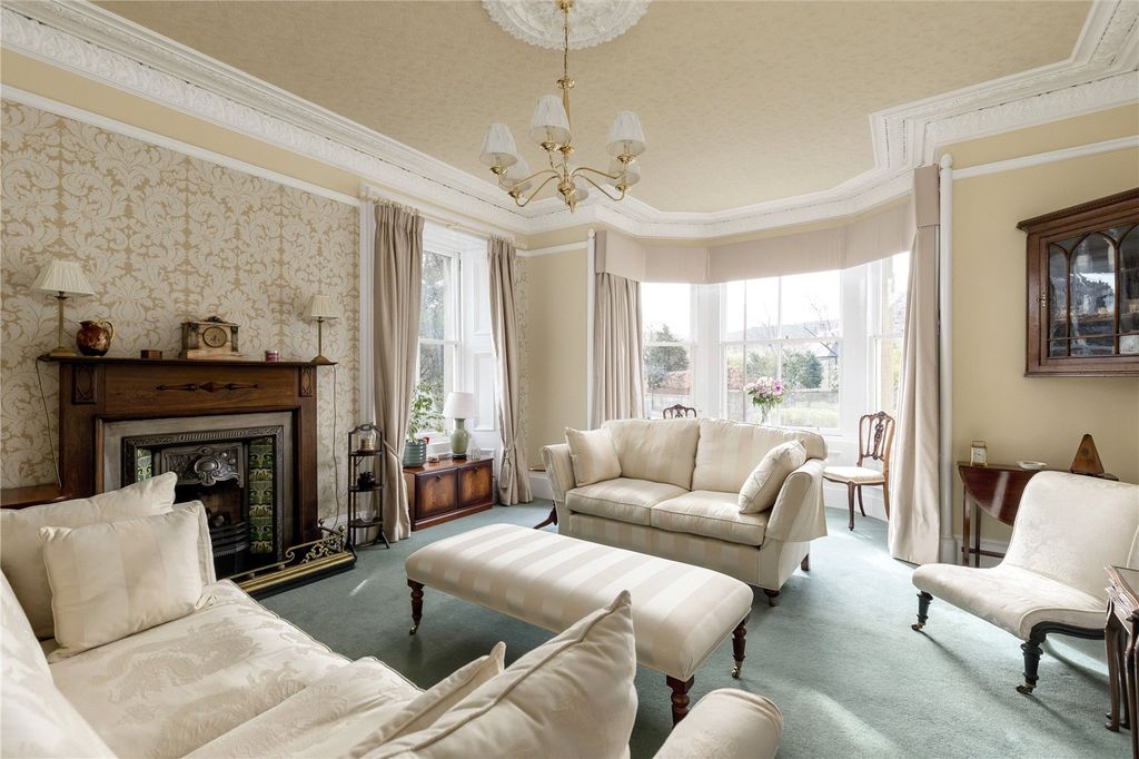 Property photo 2 of 38 Picture 2