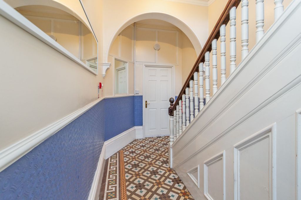 Property photo 2 of 16 Groundfloor12