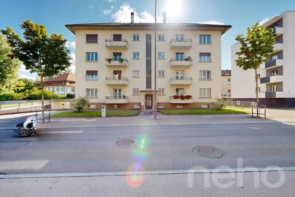 Property photo 2 of 12