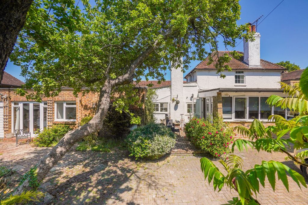 Property photo 1 of 24