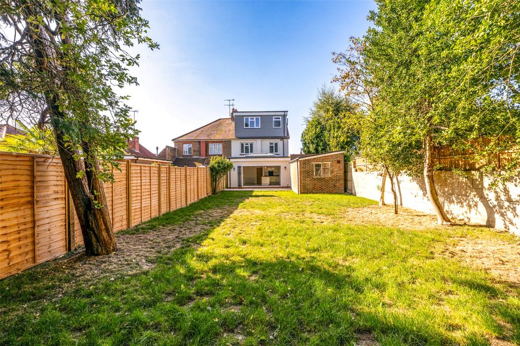 Property photo 2 of 24 Picture No. 31