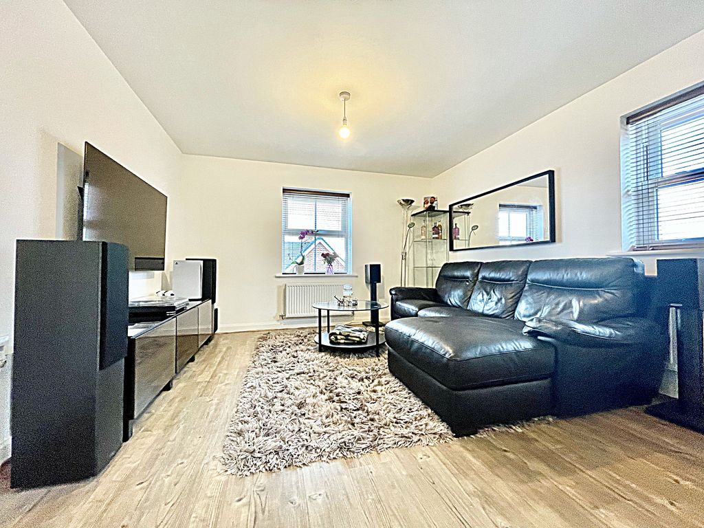 Property photo 3 of 18