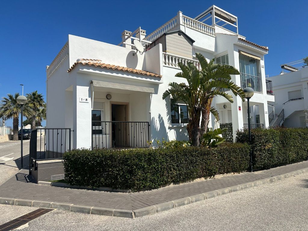 Property photo 2 of 23