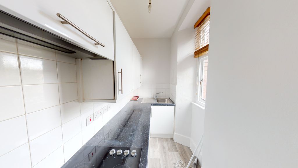 Property photo 3 of 5 Bengoughs-Flat-2-082