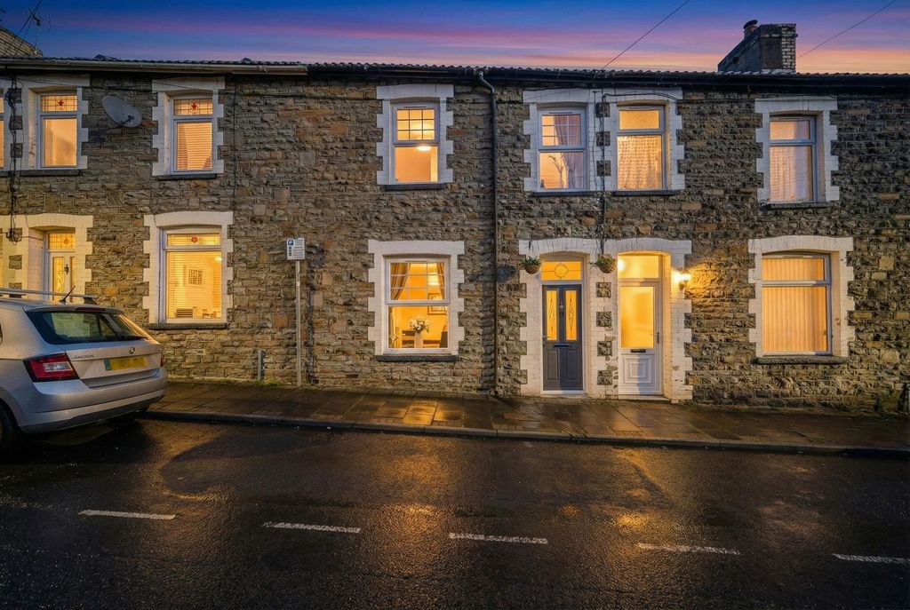 Property photo 2 of 29