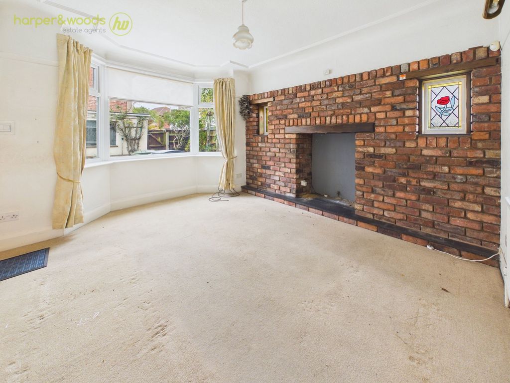 Property photo 3 of 37