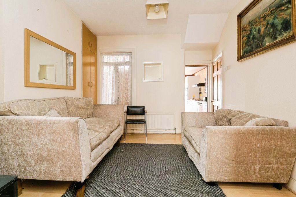 Property photo 3 of 20 Pbox-Img.Jpg