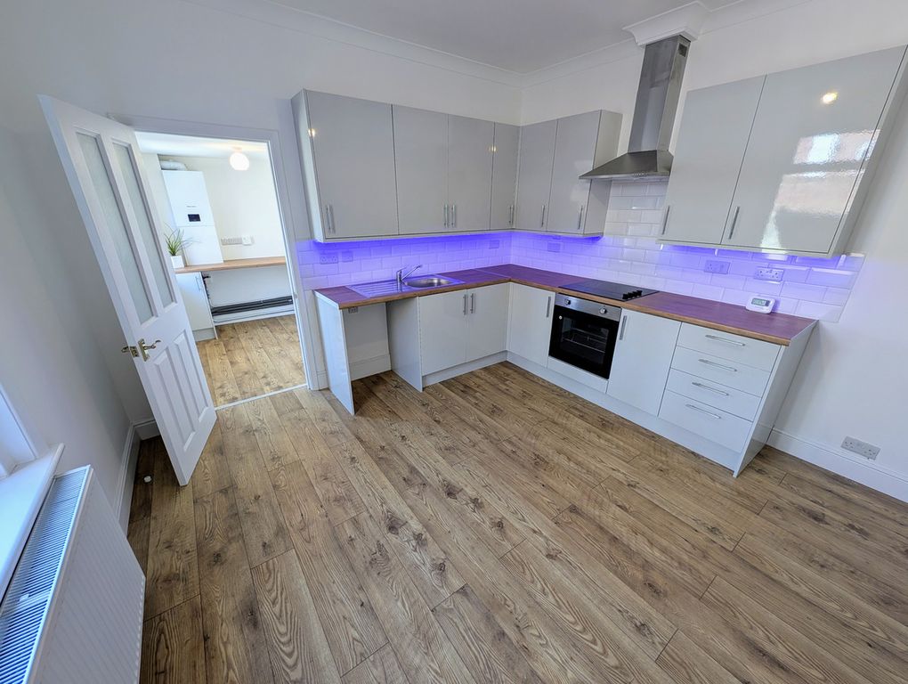 Property photo 2 of 29