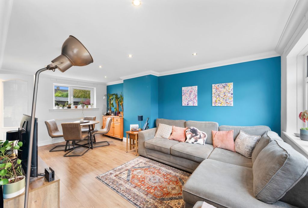 Property photo 1 of 15 Lounge/Diner