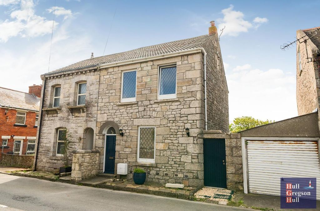Property photo 1 of 22 67B3532c-28d8-4F85-9d28-B9259986Fe55.Jpg