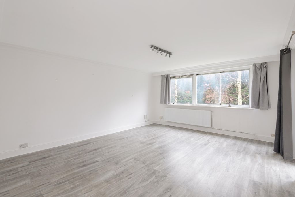 Property photo 3 of 14 14 Mourne House Hi-1.Jpg