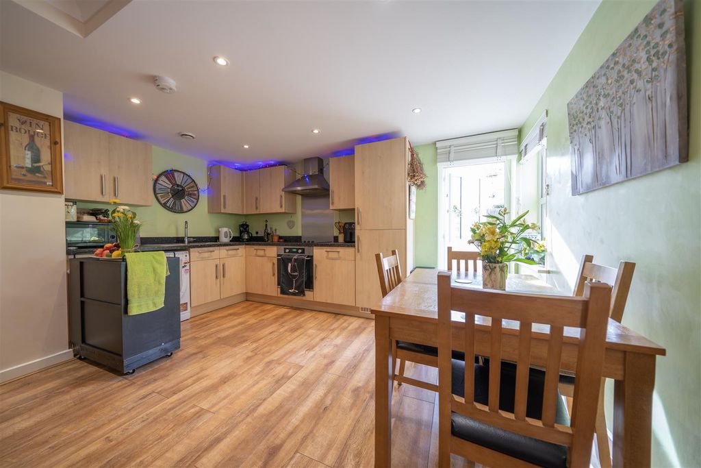 Property photo 3 of 9 Ps. 8.Jpg