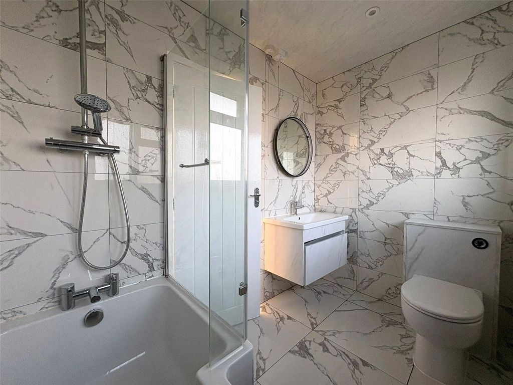 Property photo 3 of 22 Picture No. 11