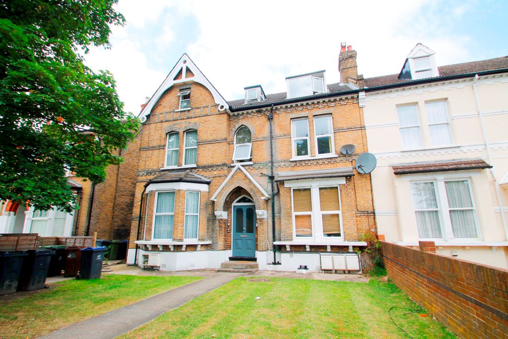 Property photo 1 of 8