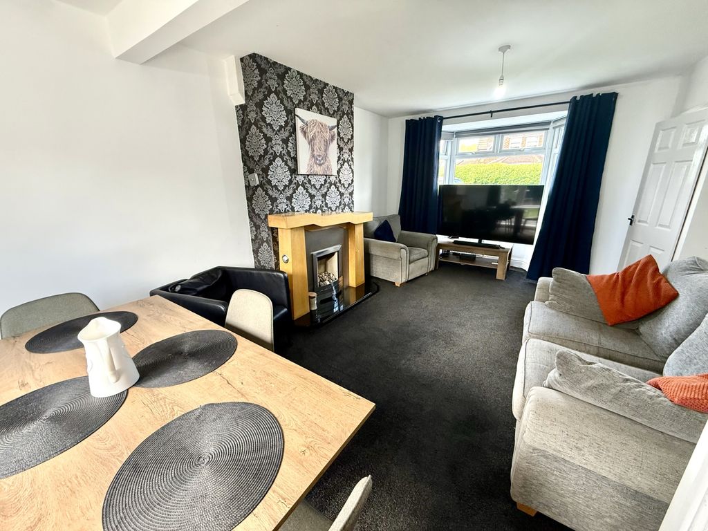 Property photo 3 of 9 Img_3136