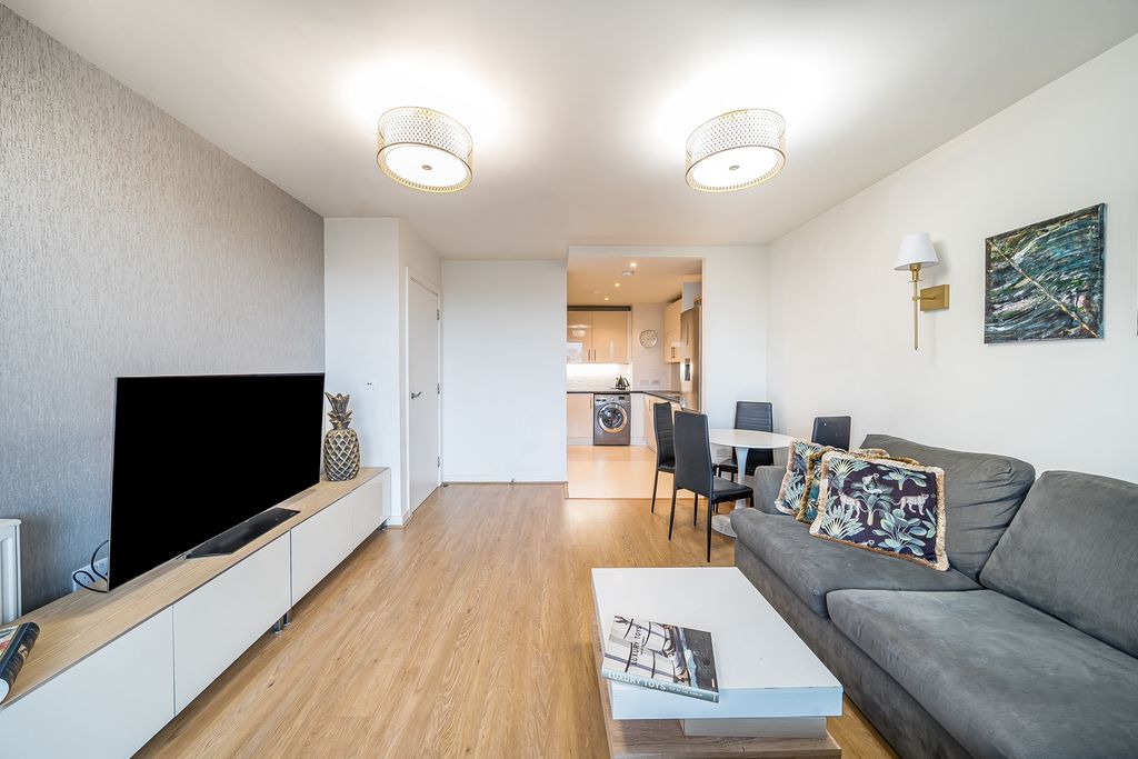 Property photo 3 of 14 Photo 2