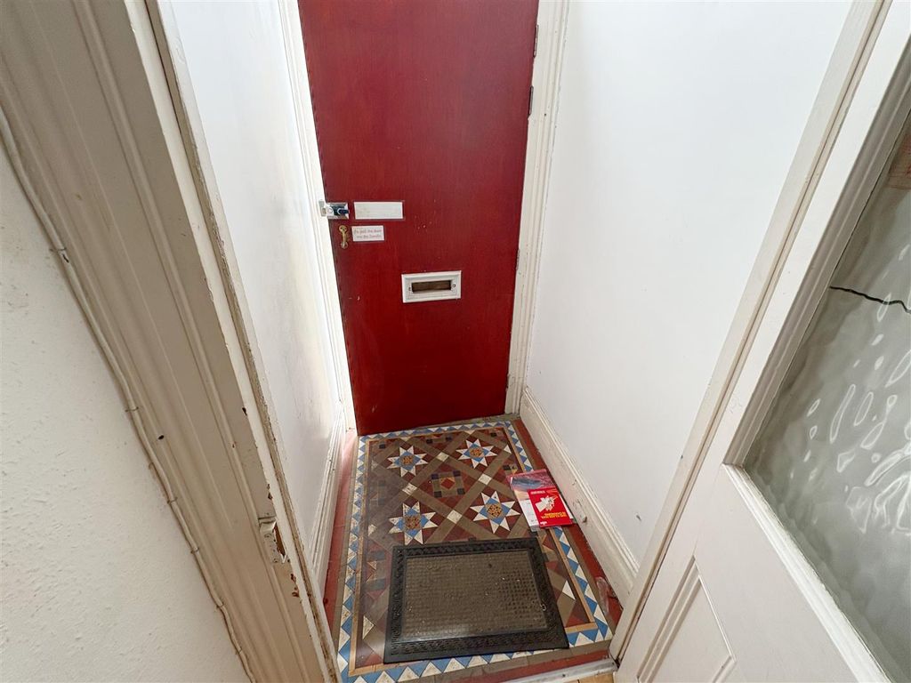 Property photo 3 of 22 Vestibule.Jpg